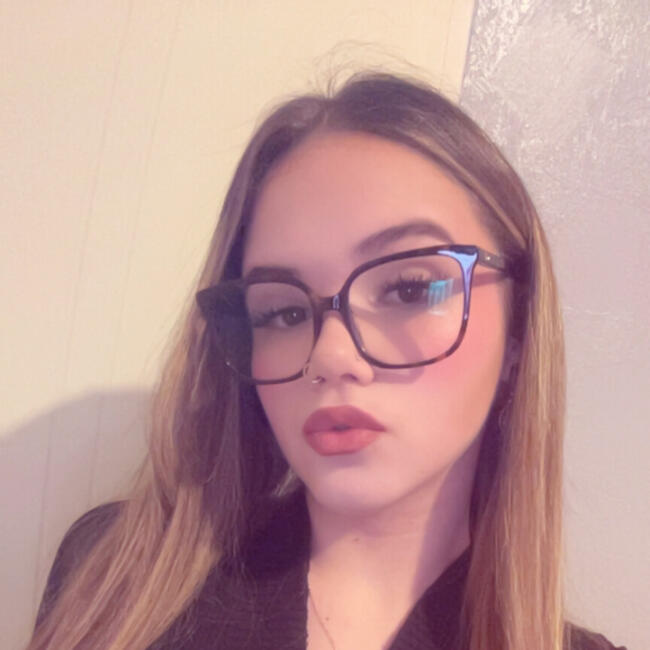 Babysitter in Angoulême: Yoana