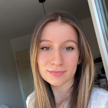 Babysitter in Domessin: Victorine