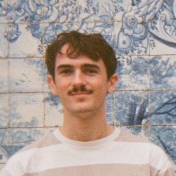 Babysitter in Paris: Yanis