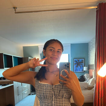 Babysitter in Bell Gardens: Samantha