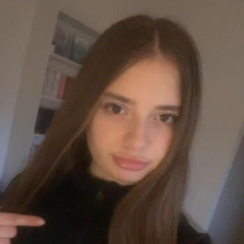 Babysitter in Plan-les-Ouates: Kélia