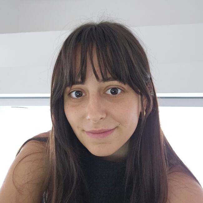 Babysitter in Budapest: Nóra