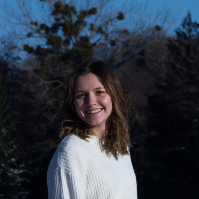 Baby-sitter à Annecy: Meline