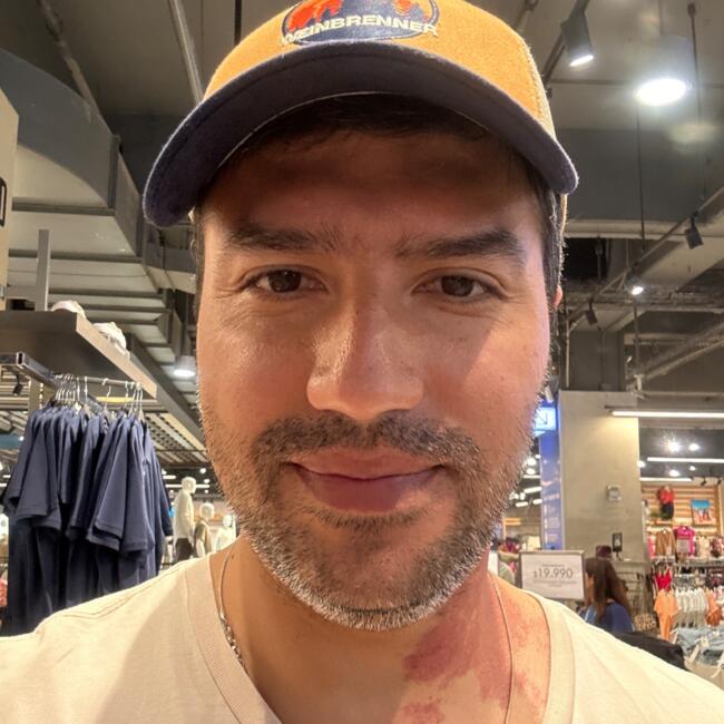 Trabajo para niñera en Linares: Victor