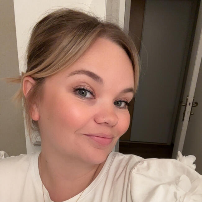 Babysitter in Neuville-sur-Saône: Sarah