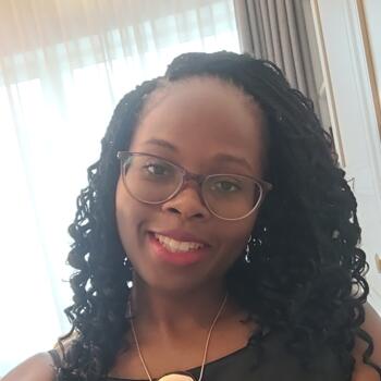 Babysitter in Kobe: Marta