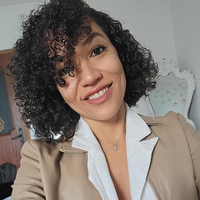 Babysitter in Sintra: Daniela