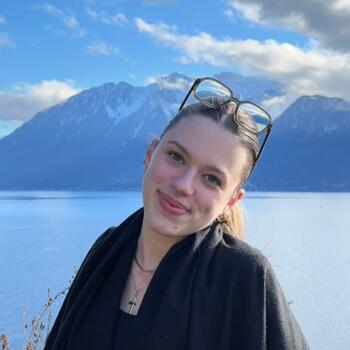 Babysitter in La Riche: Emma
