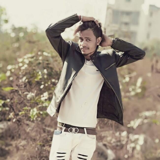 Babysitter in New Delhi: Manish.