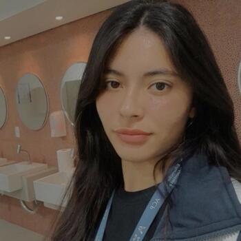 Babysitter in Araucária: Evellyn Natali