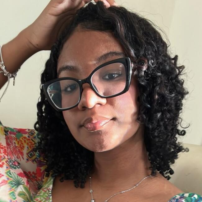 Babysitter in Salvador: Sarah de
