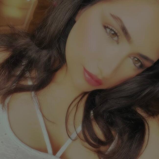 Babysitter in Temse: Maryam Almandalawi