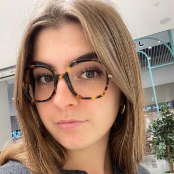 Babysitter in La Rochelle: Ana