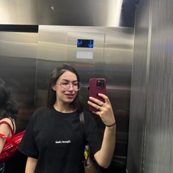 Babysitter Montreal: Nouhaila