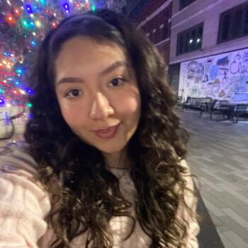 Babysitter in South Elgin: Yasmin