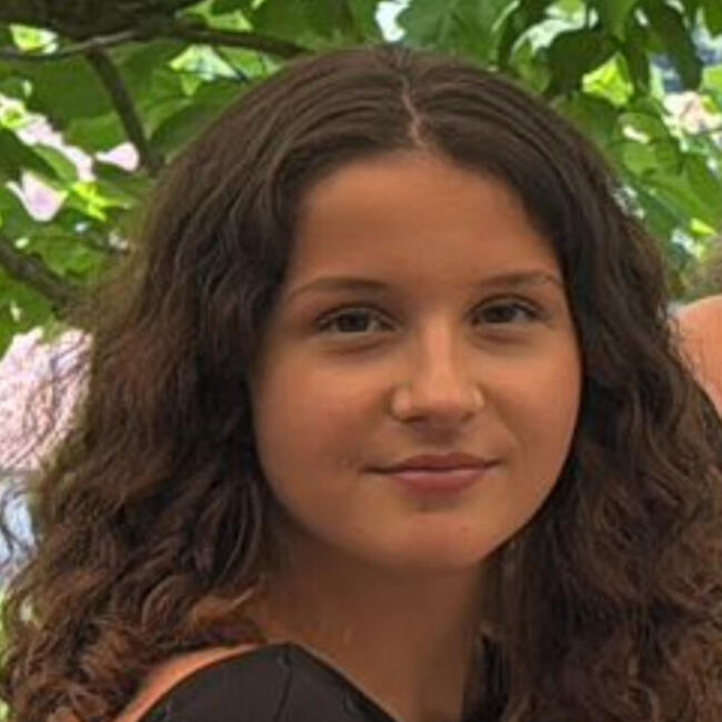 Babysitter in Crans-près-Céligny: Flavie