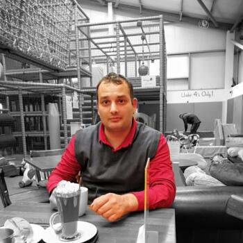 Babysitting job in Droitwich: Viorel