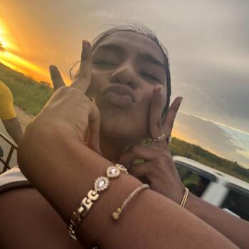 Babysitter Diamond Place: Geanna