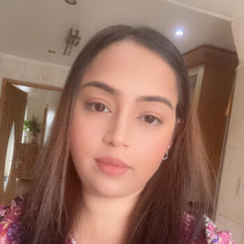 Babysitter in Heckmondwike: Nadia