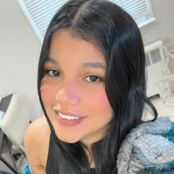 Babysitter in Patchogue: Angie