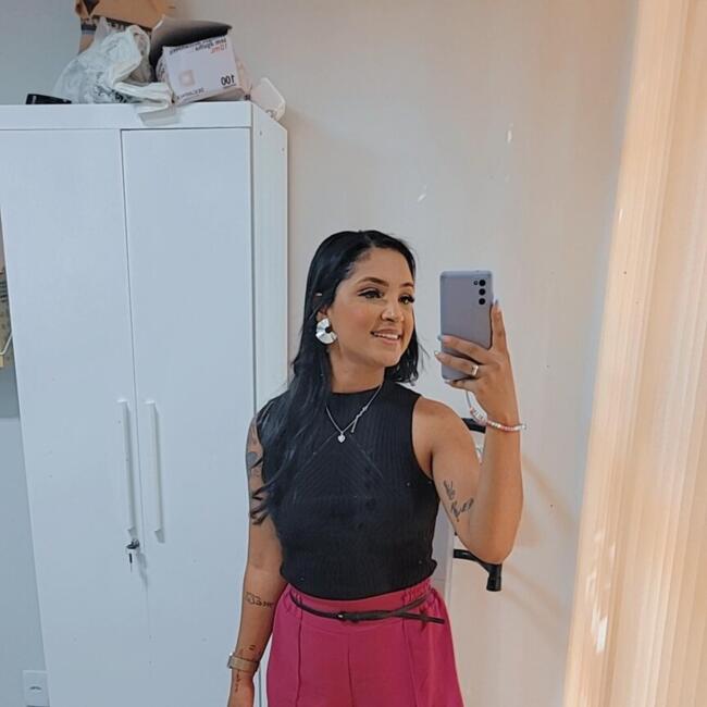 Emprego de babá em Águas Lindas de Goiás: Amanda