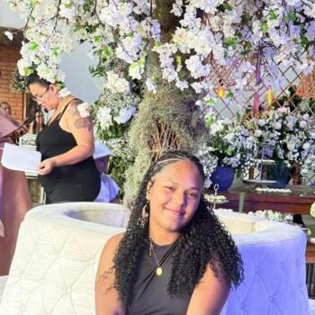 Babysitter in Poços de Caldas: Karen