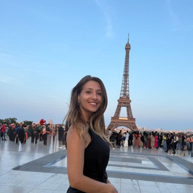 Babysitting job in Rome: Şamile