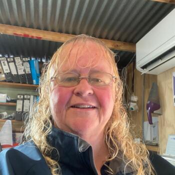 Nanny in Oamaru: Tania