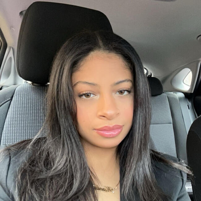 Baby-sitter in Markham: Kaela