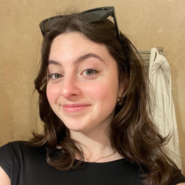 Babysitter in Pessac: Léana