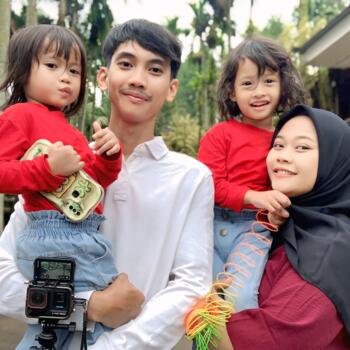 Job de garde d'enfants à Jakarta: job de garde d'enfants Giofani
