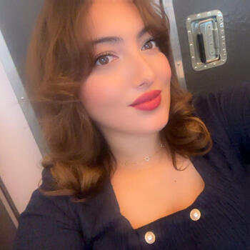 Babysitter in Paris: Kenza