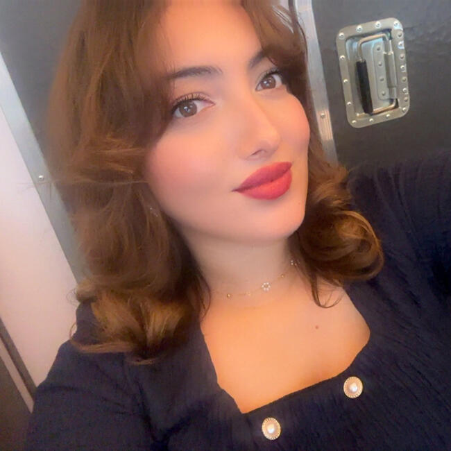 Babysitter in Paris: Kenza