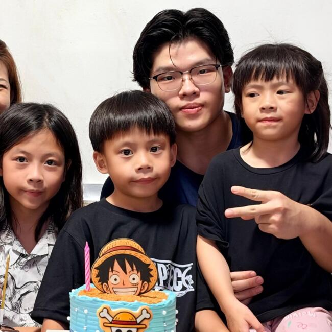 Babysitter in Singapore: Lucas