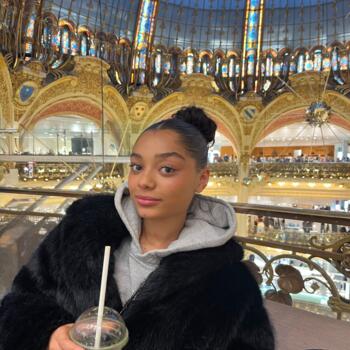 Babysitter Orléans: Mélina