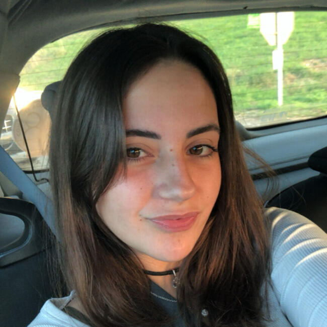 Babysitter in Labastide-Marnhac: Erika