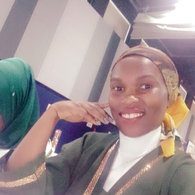 Babysitter in Abu Dhabi: Getrude