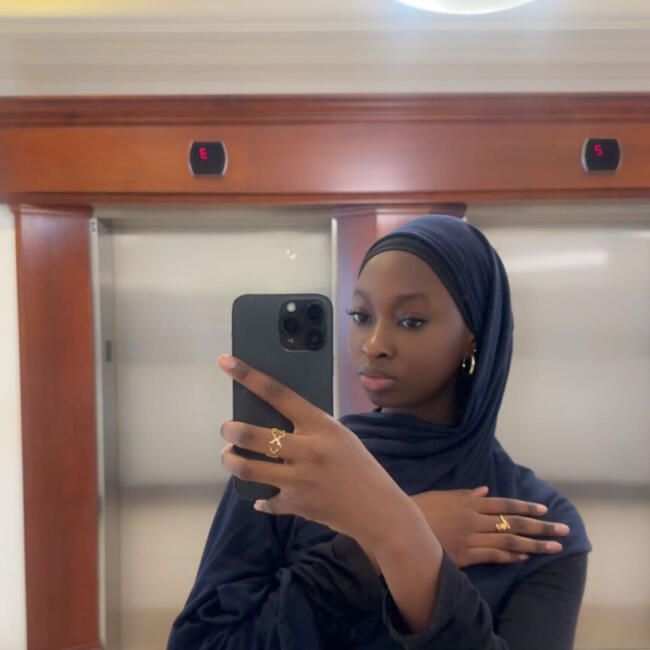 Baby-sitter in Laval: Fatou