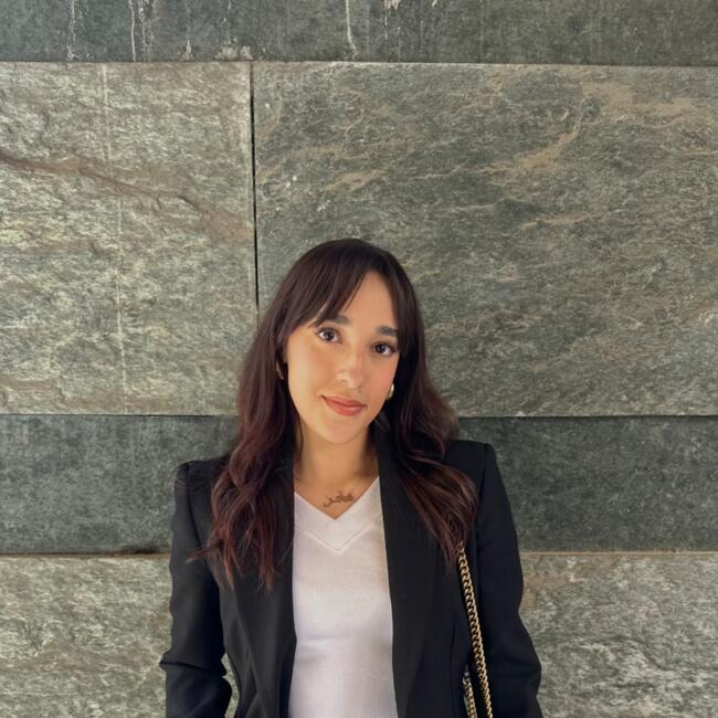 Babysitter in Gallarate: Hajar