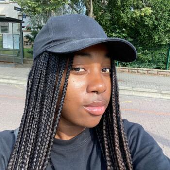 Babysitter in Amiens: Charline