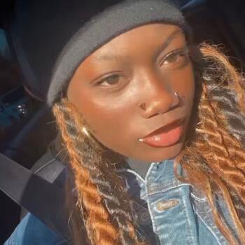 Babysitter in Phenix City: Shaneiya