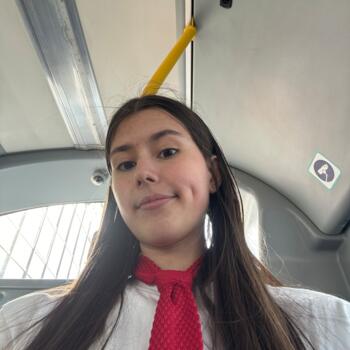 Babysitter em Waterford: Albina