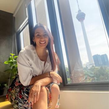 Babysitting job in Auckland: babysitting job Laura