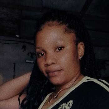 Babysitter Lagos: Veronica