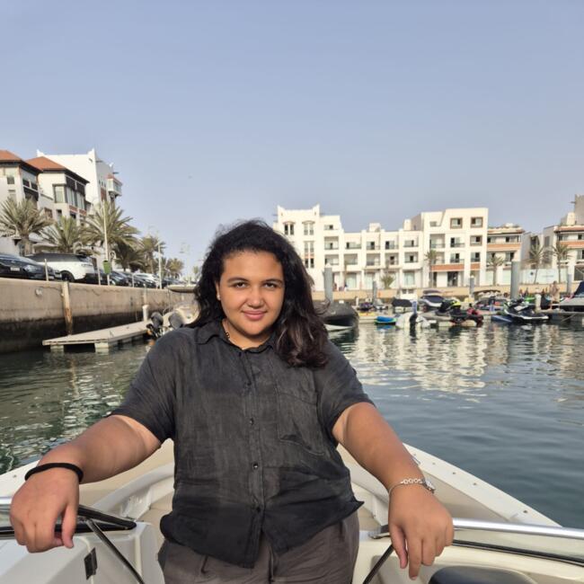 Babysitter in Givors: Basma