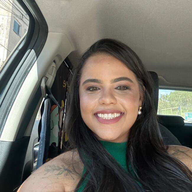 Emprego de babá em Brasília: Bruna Esteves