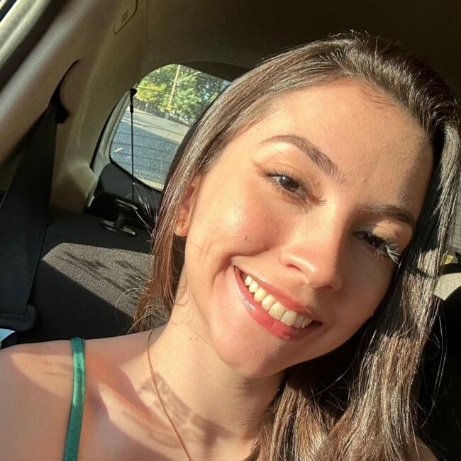 Babysitter in Santa Gertrudes: Amanda