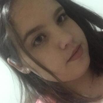 Babá em Ponta Grossa: Emanuelle