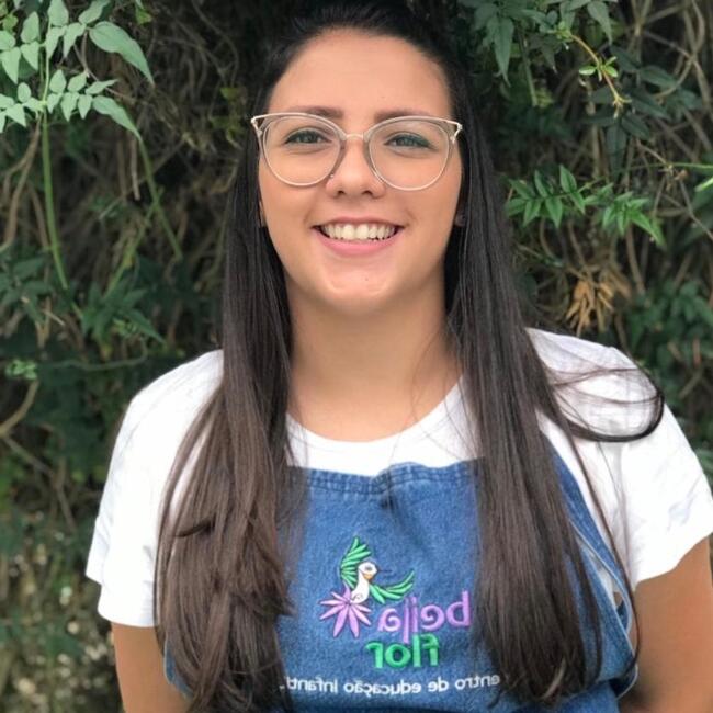 Babysitter in Curitiba: Júlia