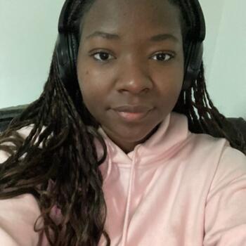 Babysitter Gloucester: Nifemi